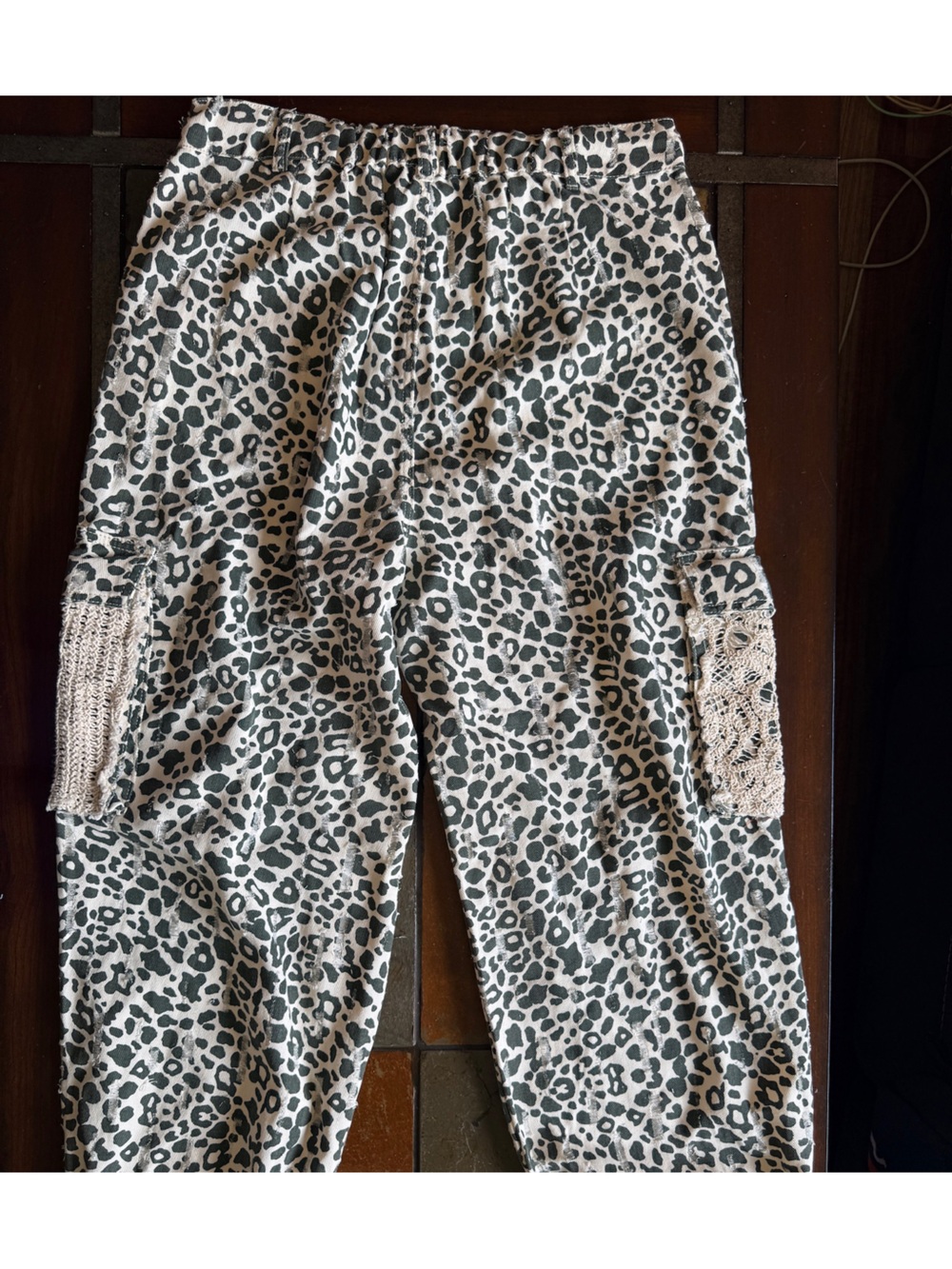 Pol large sage green leopard cheetah Lace boho retro cowgirl pants cinched ankle - Picture 7 of 7